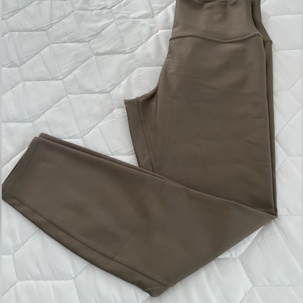 Alo Leggings Size L